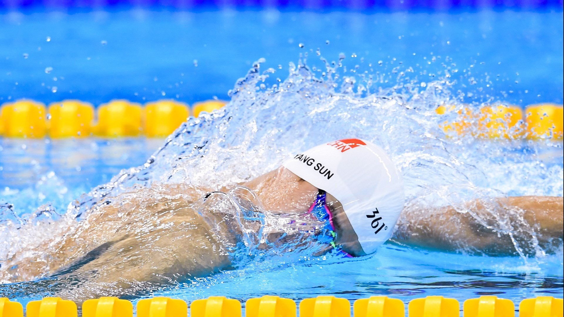 意大利马术队在2024年欧洲三项赛锦标赛中获得团体银牌，展现强大实力。